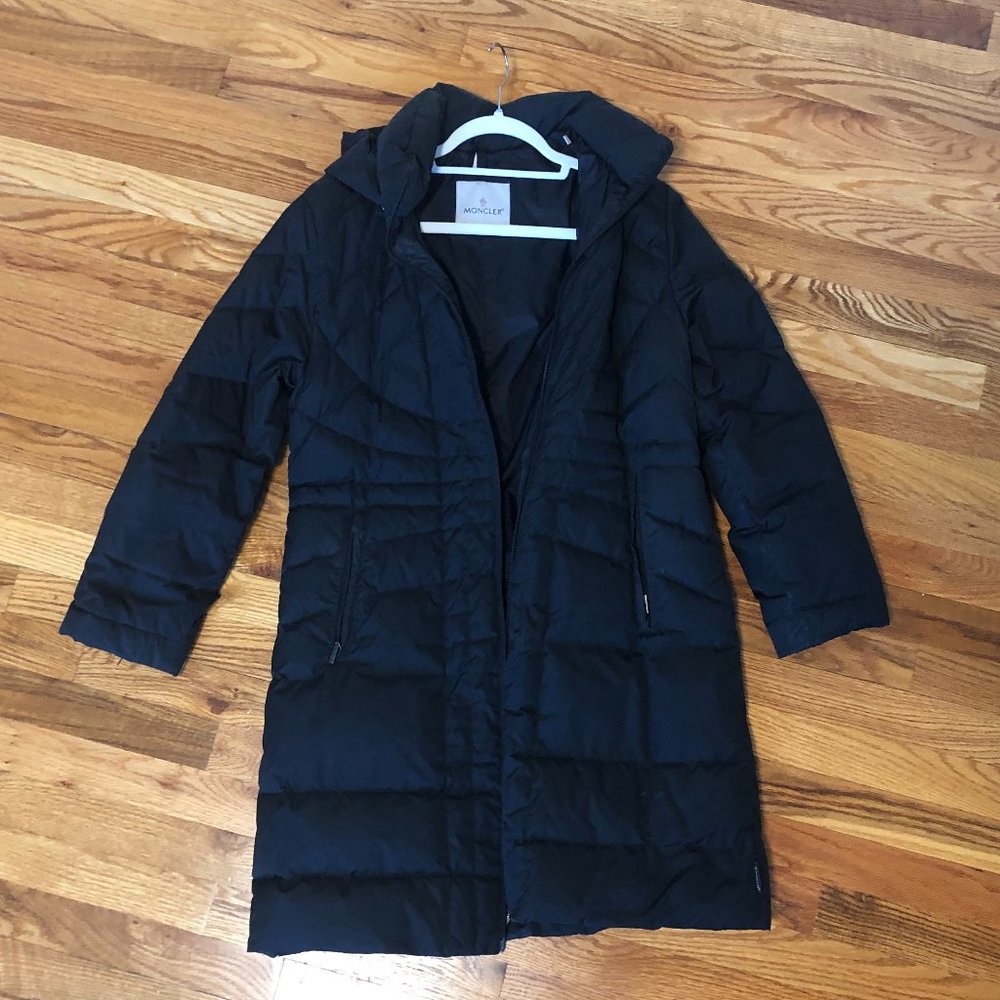 Moncler Black Puffer - Women's Size 2  - Medium in USA sizing - (RN 116347)